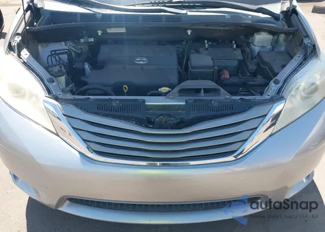2013 Toyota Sienna Xle V6 8 Passenger from USA, damaged, VIN 5TDYK3DC2DS395725
